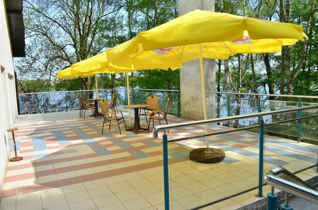Hotel Mikorzyn Ślesin Eksteriør bilde